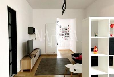 Apartament cu 4 camere semidecomandat în Central