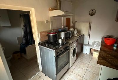 Casa zona  1 - str. Calugareni - 11