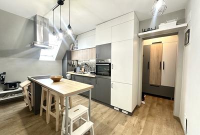 Apartament cu 2 camere semidecomandat, mobilat în Aradului