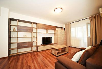 Apartament cu 2 camere decomandat, mobilat în Central