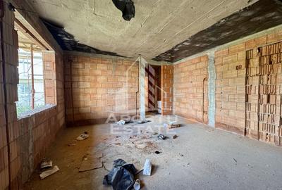 Apartament cu 2 camere semidecomandat în Giroc