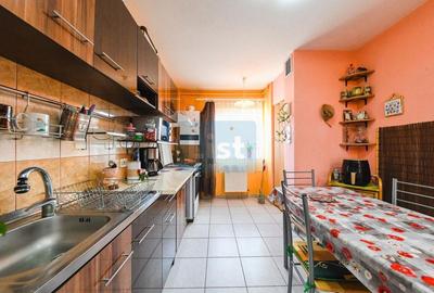 Comision 0 %  Apartament decomandat 3 camere, etajul 3/5 - 12