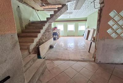 Casa cu doua apartamente garaj pivnita in Cisnadie - 18