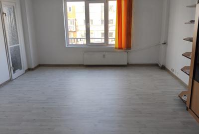 Piata Muncii-Calea Clarasilor-apartament 3 camere - 8