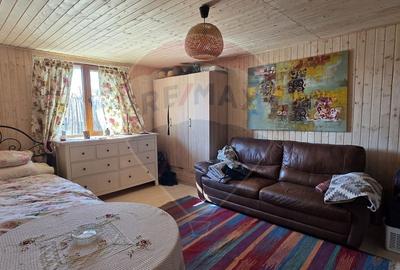 Casa renovata complet 3 camere de vanzare Crevedia 277mp teren - 1