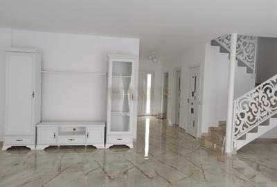 Casa tip duplex, zona Hotel Diana - 2