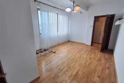 Penthouse 4 camere terasa 50mp parcare zona Centrala - 15