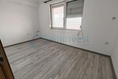 Imobil cu destinatie multipla - comercial, clinica birouri, in Alesd, Bihor - 4