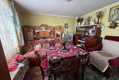 Casă individuală cu 4 camere în Priboieni