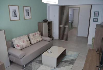 Apartament cu 3 camere decomandat, mobilat în Tomis III