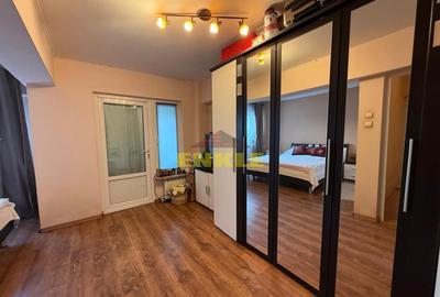 De vânzare / Închiriere – Apartament 3 camere decomandat - 4