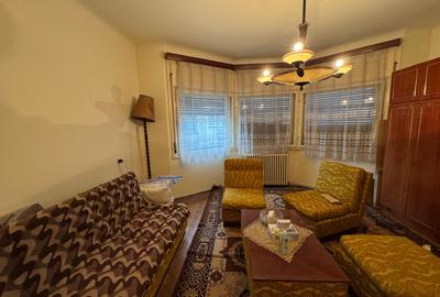 Vanzare apartament patru camere in vila cartierul Armenesc curte - 3
