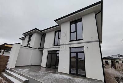 Duplex cu 5 camere în Moșnița Nouă