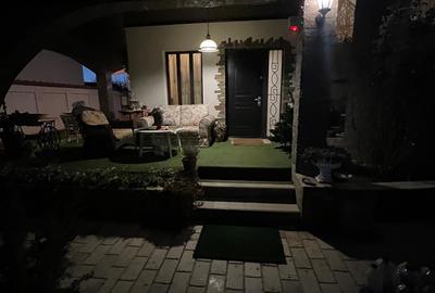 Vanzare Casa/Villa 6 camere 3 bai 3 wc -uri Dobroiesti 0% Comision - 45