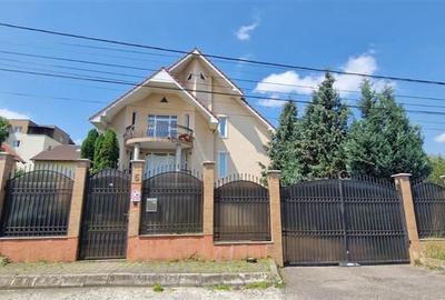 Casă individuală cu 5 camere în Tudor