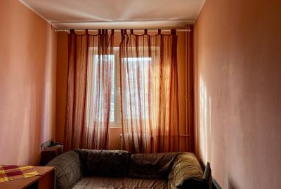 Apartament cu 3 camere de vanzare