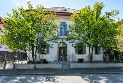 Eleganta arhitecturala si rafinament contemporan in zona Cotroceni - 1