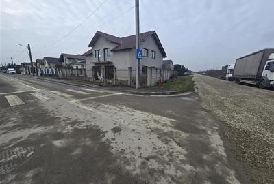 Casă cu 7 camere în Sântandrei