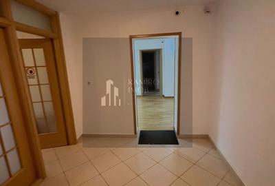 4 camere  etaj 1 /450 m METROU UNIRII - 11