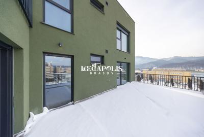 Penthouse cu 4 camere decomandat în Astra