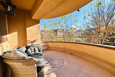 Apartament cu 4 camere decomandat, mobilat în Herăstrău