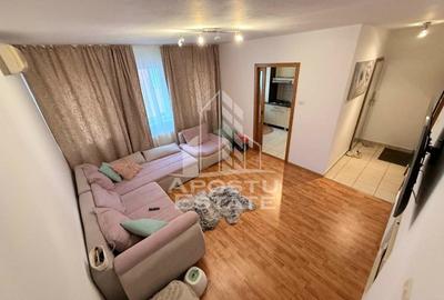 Apartament cu 3 camere decomandat, mobilat în Dumbrăvița