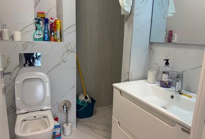 Vând apartament cu trei camere vedere superbă la mare - 9
