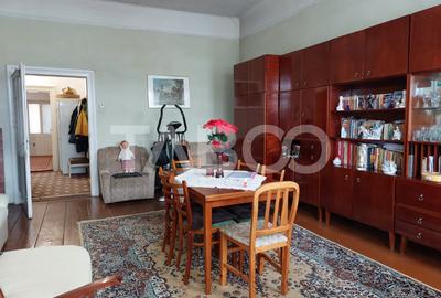 Casa si curte pretabila pentru 2 familii 980 mp teren liber Cisnadie - 13