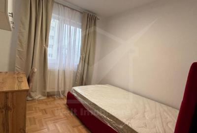 De vanzare apartament cu 4 camere Renovat Mobilat  BIG - 3