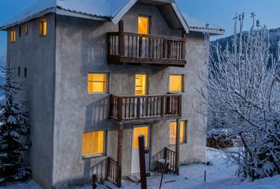 Investitie turistica in Straja – Cabana 10 camere la 150m de partie 145.000€ - 1