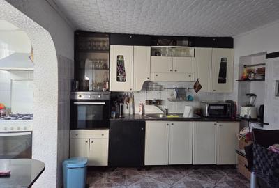 Casa P+1 zona linistita Adjud Vrancea - 5