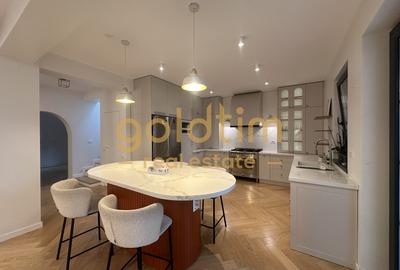 Duplex cu 4 camere în Iancu Nicolae