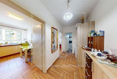 Apartament de vanzare in Sibiu - decomandat - 2 camere si balcon - 8