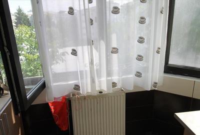 Zona Martir Closca - 2 camere decomandate - 10