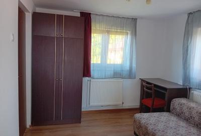 De inchiriat casa de locuit cu 2 camere in Singiogiu de Mures str Salcamilor - 8