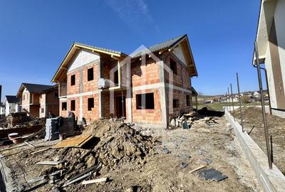 Casa cu 4 camere, 117mp utili+terasa acoperita(26mp), teren 334mp - 12