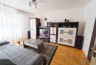 Apartament cu 2 camere semidecomandat, mobilat în Blașcovici