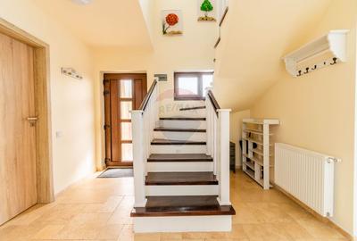 Casa de vanzare, Jucu de Sus teren 811mp, 4 Camere, 2 Bai, Priveliște - 11