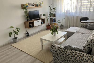Apartament cu 3 camere decomandat, mobilat în Craiter