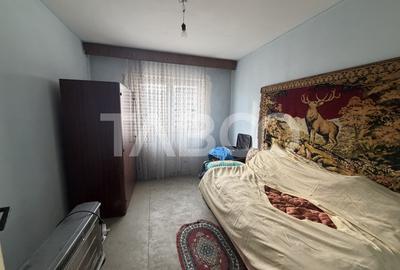 Apartament semidecomandat 4 camere 2 bai etaj 4 zona 1 Decembrie 1918 - 5