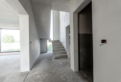 Casă individuală cu 4 camere în Central