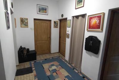 Vand apartament 3 camere in vila, cartierul Dambul Rotund - 10