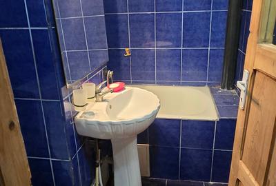 ETaj 1 , micro 9 Târgoviște. Vanzare apartament 2camere - 1