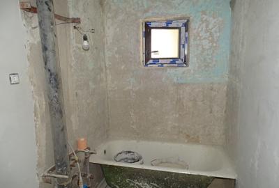Apartament DECOMANDAT 65 mp de renovat - 8