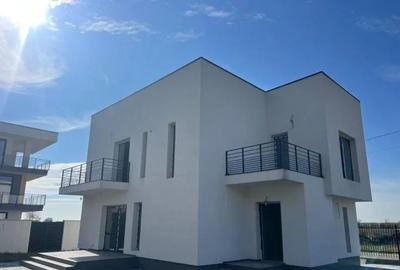 Casă individuală cu 4 camere în Corbeanca