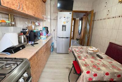 Apartament 3 camere decomandate - 64mp + balcon 8mp - Strada Milcov! - 4