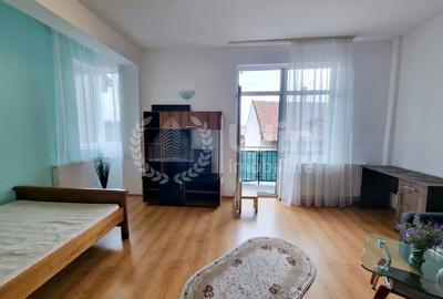 Garsonieră decomandată, mobilată în Central