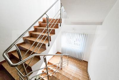 Oportunitate de investiție! Casă de vanzare, cu 8 camere, 382 mp, zona Gruia - 7