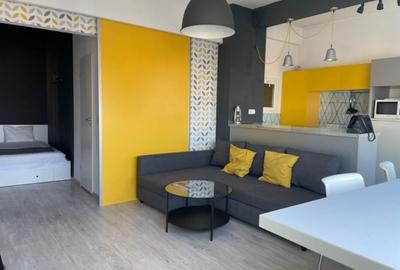 Piata Romana, 2 camere cu vedere superba, terasa, centrala proprie - 1