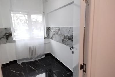 HOTEL INTERNATIONAT - 2 CAMERE SEMI - ETAJ 1 - RENOVAT TOTAL - MUTARE IMEDIATA - 4